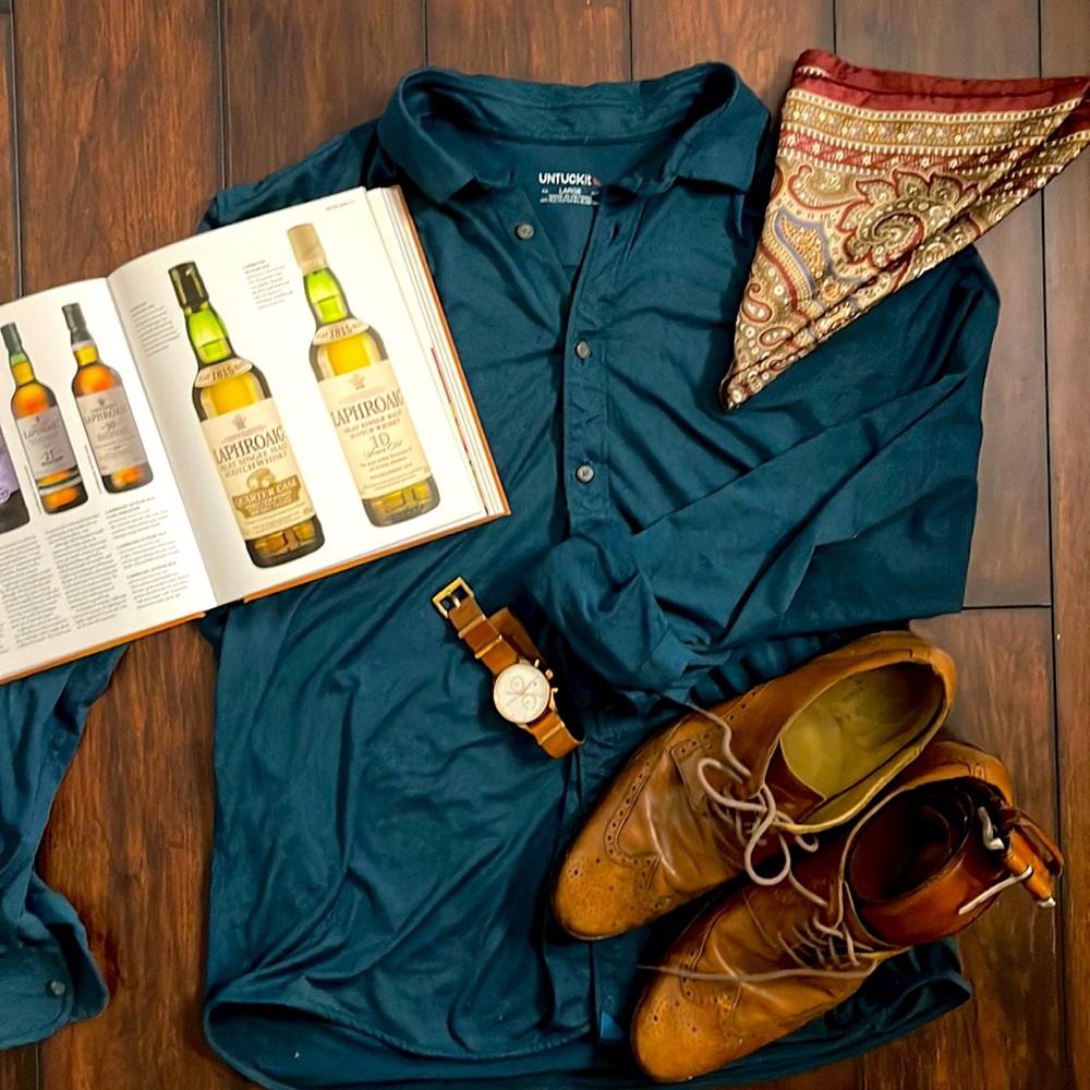 🕶️ Modern Untuckit Long Sleeve Shirt! 🧥